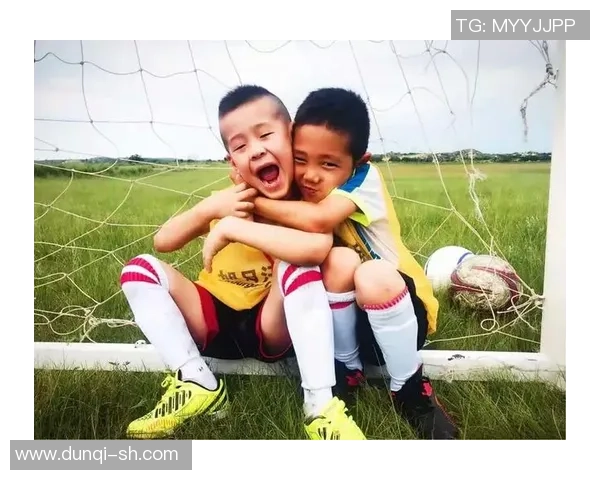 西藏第一支足球队核心球星成长历程与草原拼搏故事