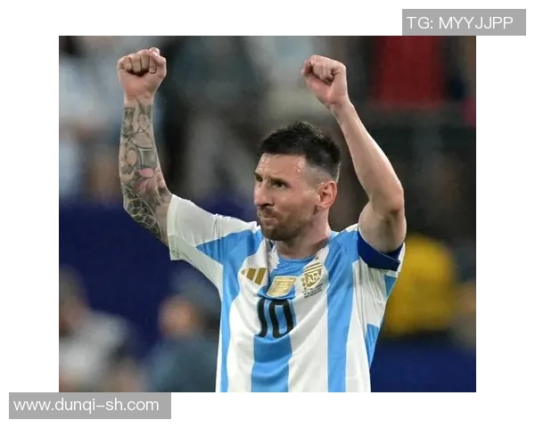 走近绿茵巨星全方位解读足球球星的荣耀与传奇故事